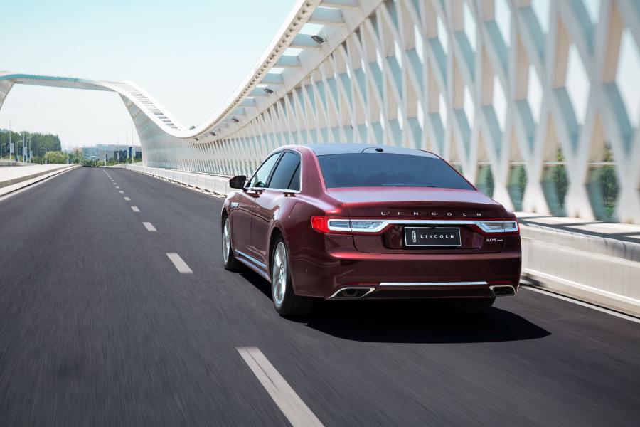  Lincoln Continental 3.0T AWD 2016 года  (CN) (фото 3 из 40)